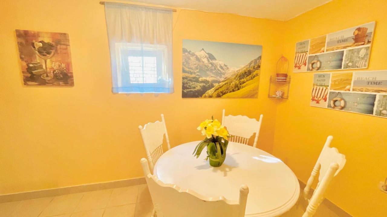 Colorful And Happy Apartment Sukosan - With Parking Eksteriør bilde