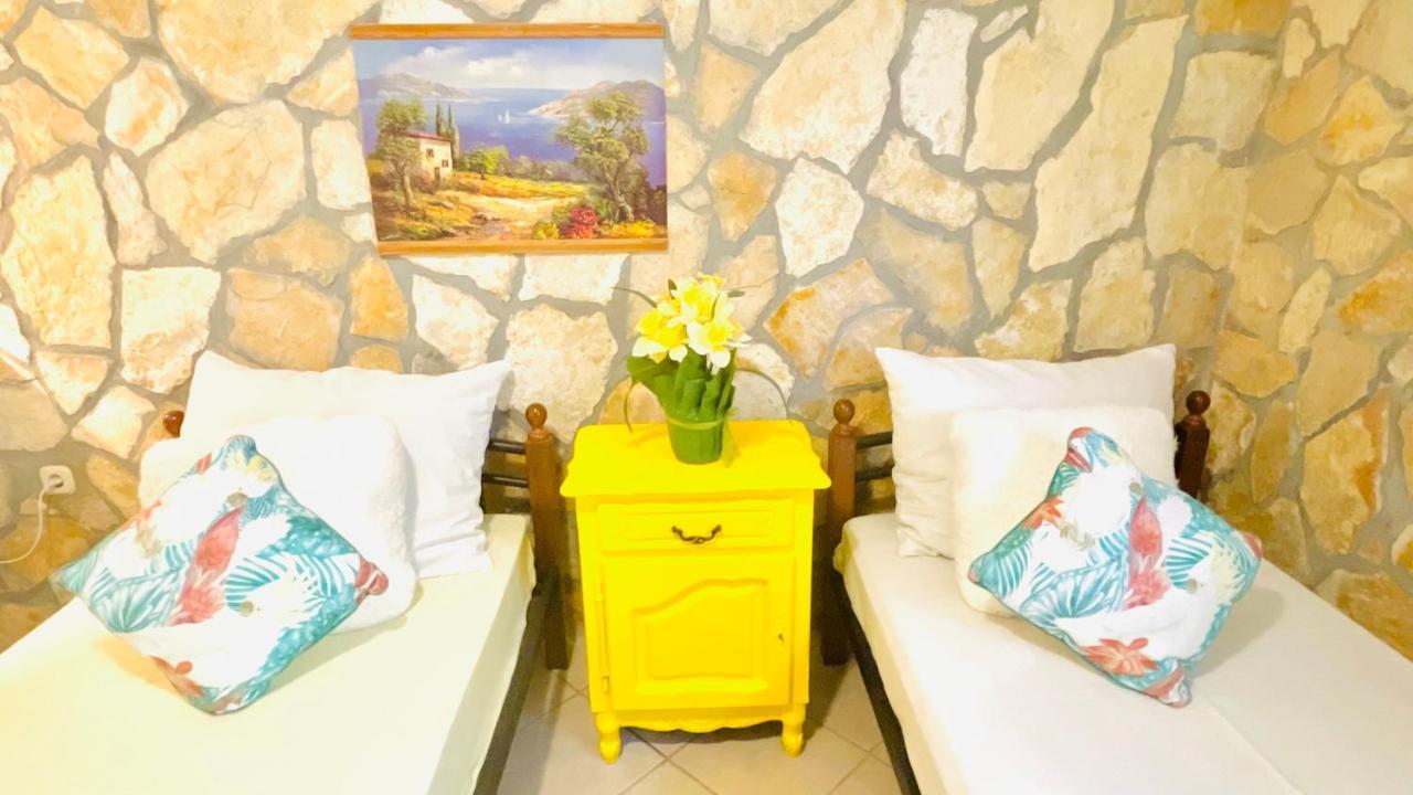 Colorful And Happy Apartment Sukosan - With Parking Eksteriør bilde